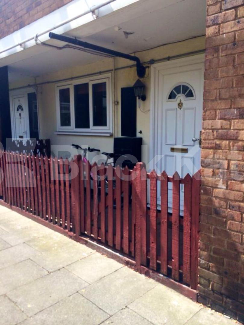 			 , 4 Bedroom, 1 bath, 1 reception Apartment			 Aveline Street , Vauxhall